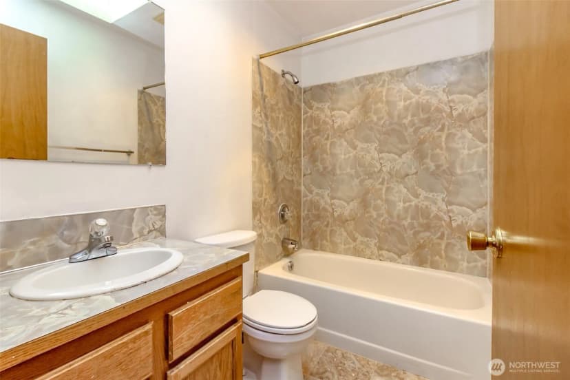 Property photo for 13336 35th Avenue S, Tukwila photo 22