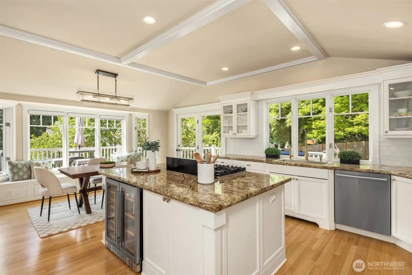 Property photo for 10030 Ne 110th Street, Kirkland photo 15