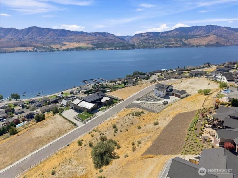 Property photo for 127 Crystal Crest Drive, Chelan photo 4