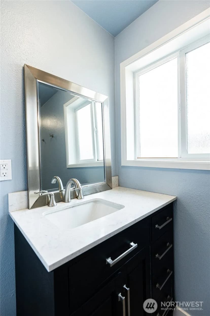 Property photo for 1217 Orting Kapowsin Highway E, Orting photo 16