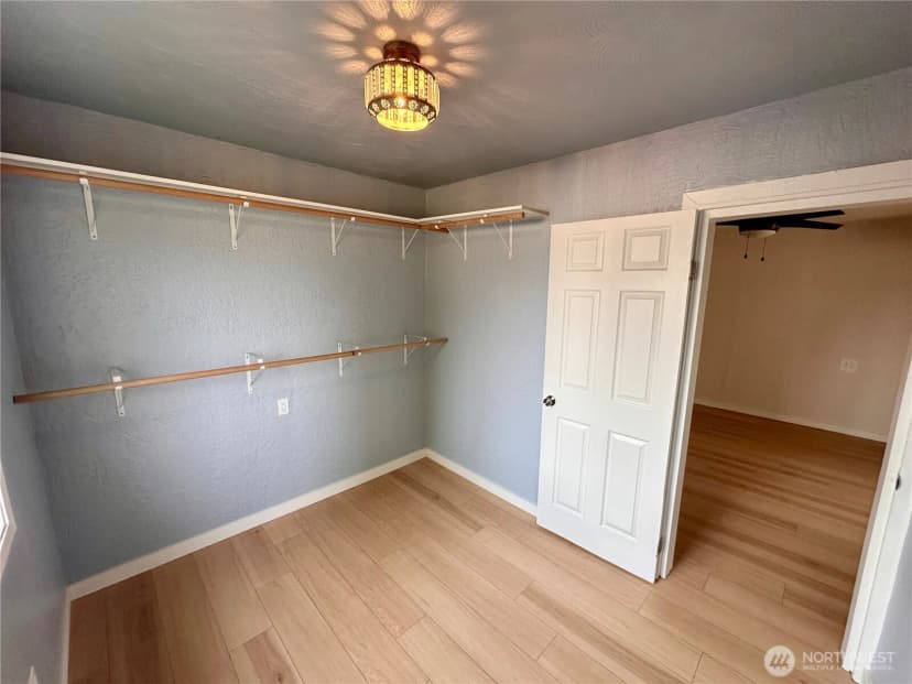 Property photo for 1217 Orting Kapowsin Highway E, Orting photo 20
