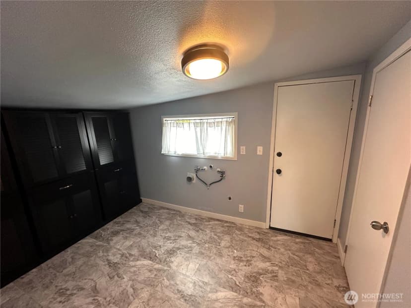 Property photo for 1217 Orting Kapowsin Highway E, Orting photo 22