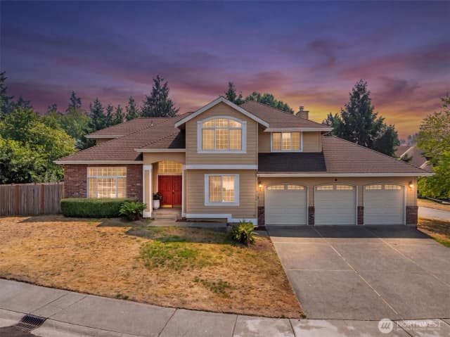 Property photo for 10325 Se 185th Place, Renton photo 2