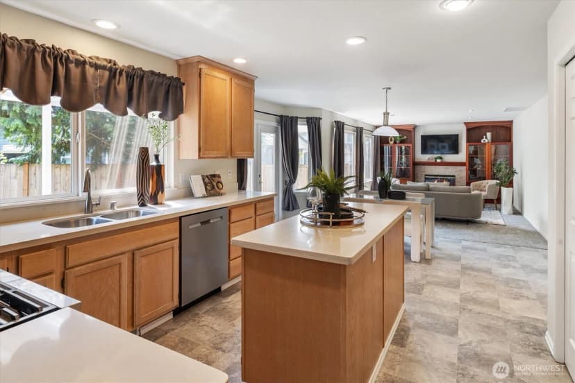Property photo for 10325 Se 185th Place, Renton photo 11