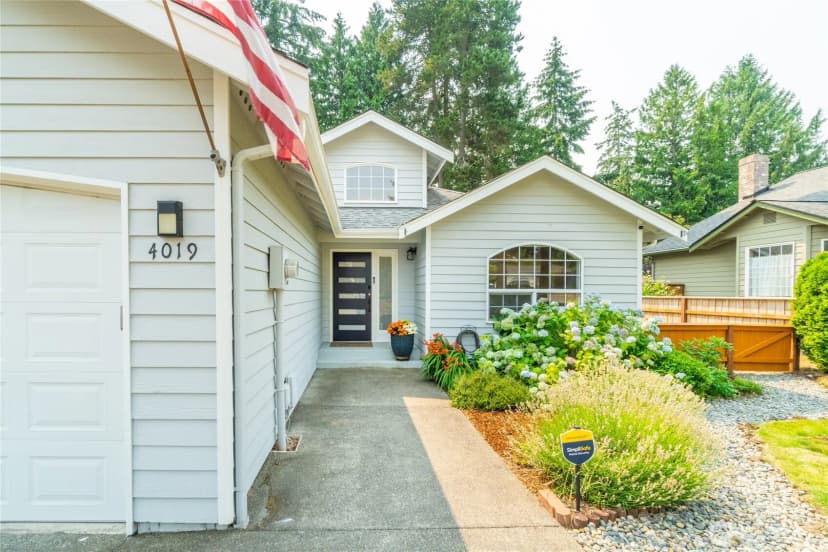 Property photo for 4019 Ne 17th Street, Renton photo 3