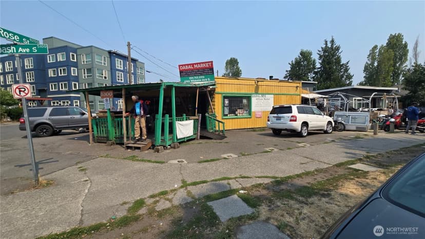 Property photo for 8300 Wabash Ave S, Seattle photo 3