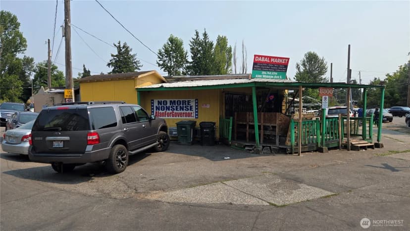Property photo for 8300 Wabash Ave S, Seattle photo 4