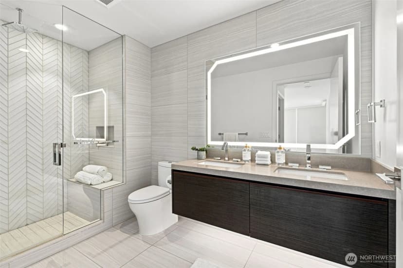 Property photo for 188 Bellevue Way Ne #1906, Bellevue photo 7