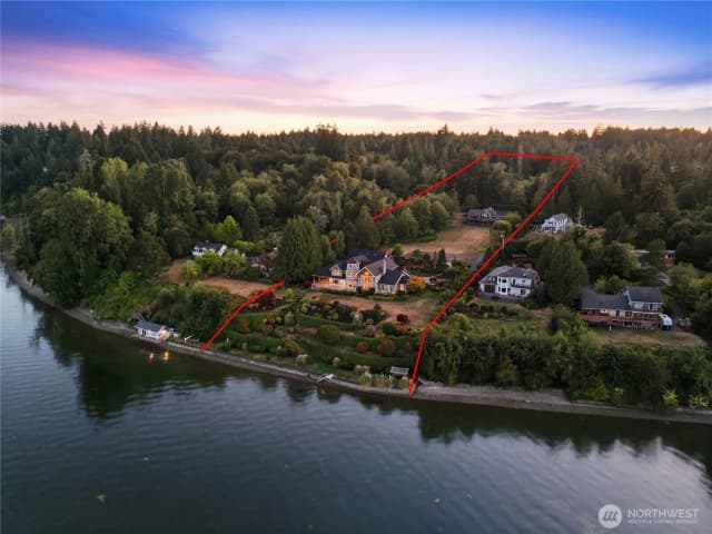 Property photo for 6943 Ne 76th Avenue, Olympia photo 2