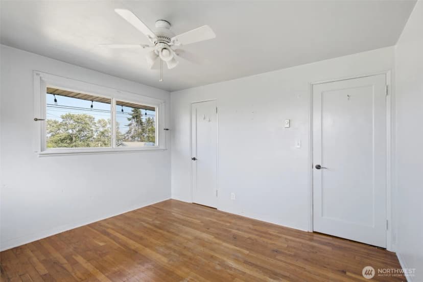 Property photo for 232 Bridgeway, Everett photo 16