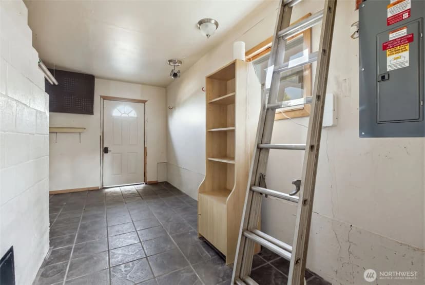 Property photo for 232 Bridgeway, Everett photo 25