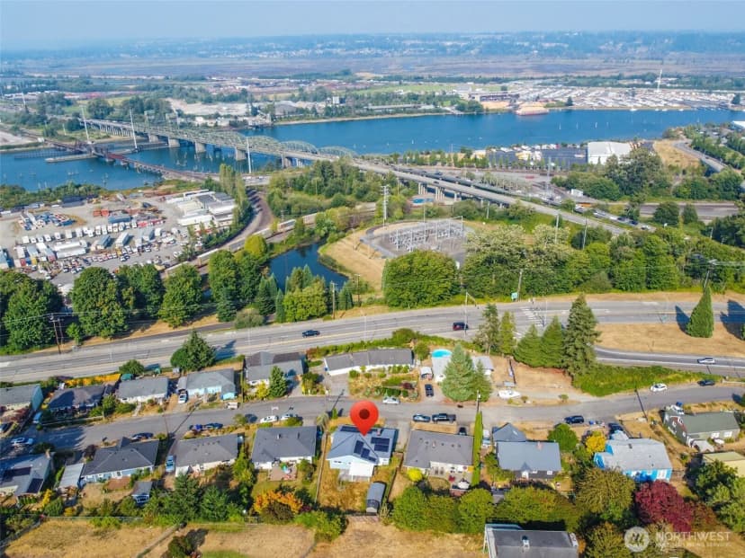 Property photo for 232 Bridgeway, Everett photo 39