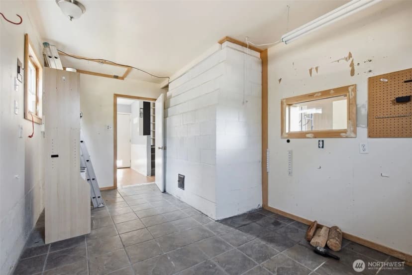 Property photo for 232 Bridgeway, Everett photo 26
