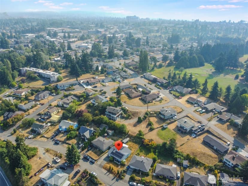 Property photo for 232 Bridgeway, Everett photo 38