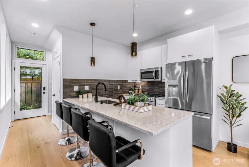 Property photo for 4308 Wallingford Avenue N #c, Seattle photo 10