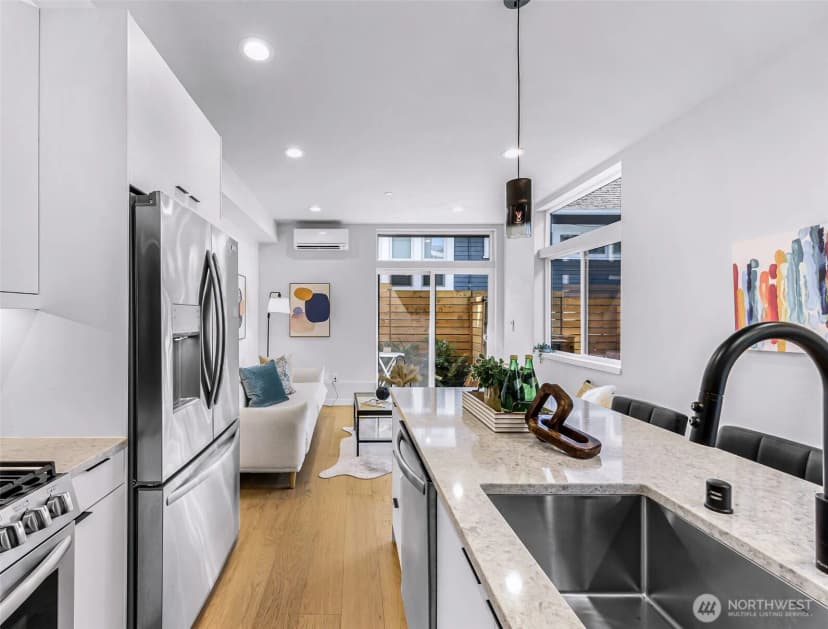 Property photo for 4308 Wallingford Avenue N #c, Seattle photo 14