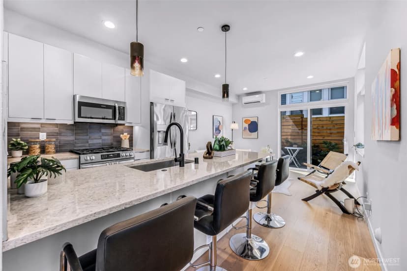 Property photo for 4308 Wallingford Avenue N #c, Seattle photo 17