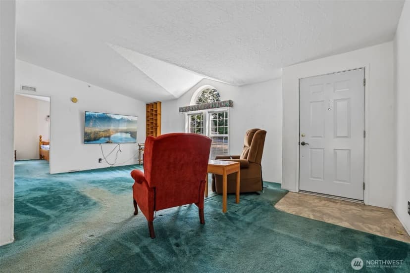 Property photo for 16627 230th Avenue Se, Maple Valley photo 6