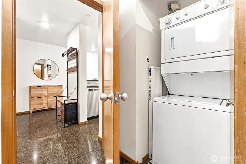 Property photo for 412 11th Avenue #303, Seattle photo 14