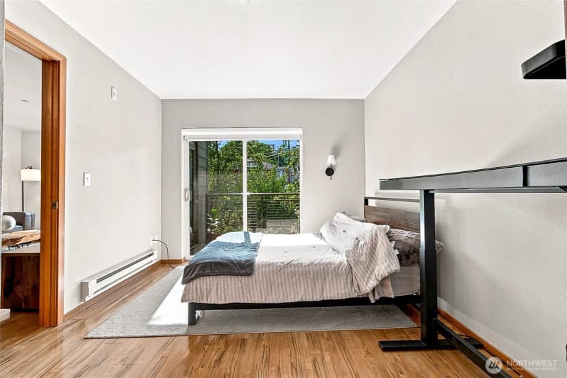Property photo for 412 11th Avenue #303, Seattle photo 12