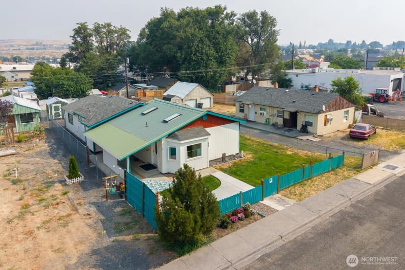 Property photo for 322 3rd Avenue Se, Soap Lake photo 30