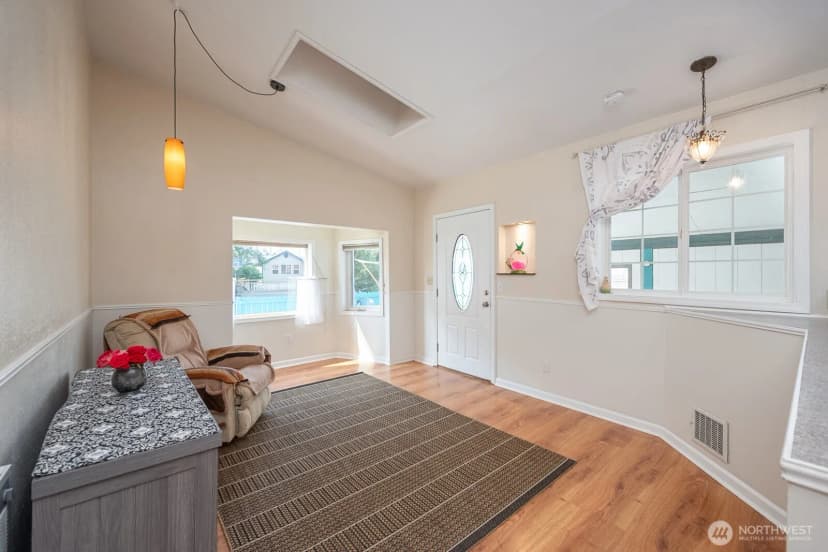 Property photo for 322 3rd Avenue Se, Soap Lake photo 6