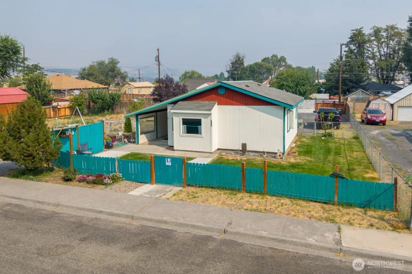 Property photo for 322 3rd Avenue Se, Soap Lake photo 29