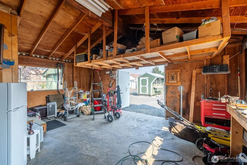 Property photo for 322 3rd Avenue Se, Soap Lake photo 32
