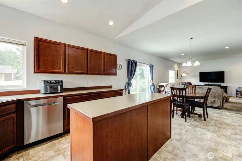Property photo for 1474 Denny Place, Rock Island photo 6