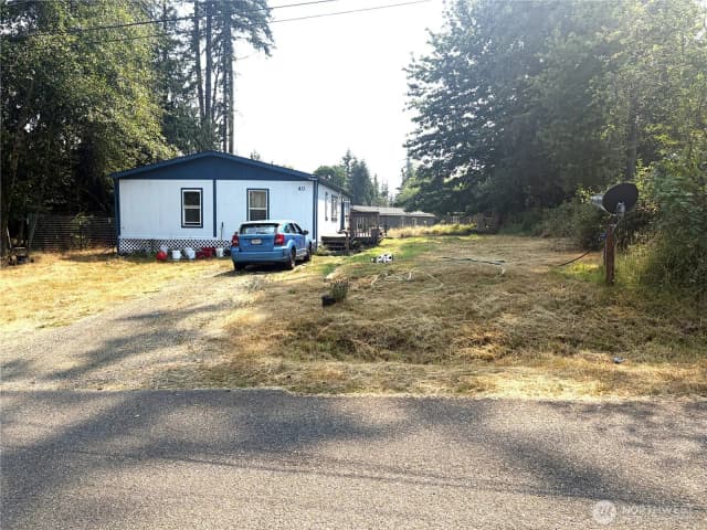 Property photo for 40 E Totten Place, Shelton photo 2
