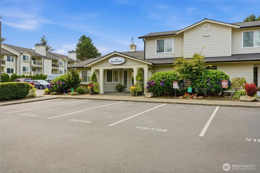 Property photo for 12404 E Gibson Road #l306, Everett photo 23