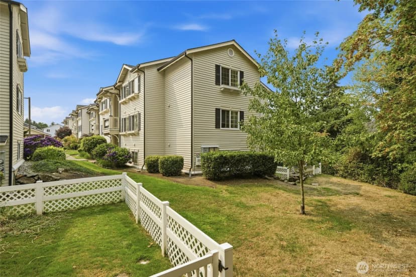 Property photo for 12404 E Gibson Road #l306, Everett photo 36