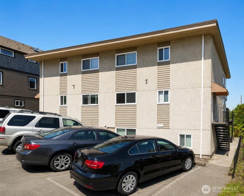 Property photo for 2707 W Jameson Street, Seattle photo 5