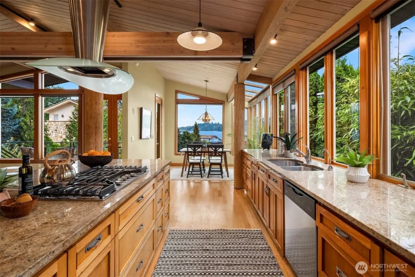 Property photo for 9418 Se 33rd Street, Mercer Island photo 12