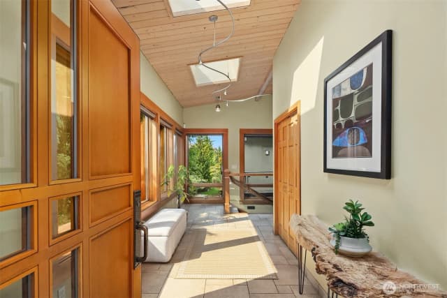 Property photo for 9418 Se 33rd Street, Mercer Island photo 4