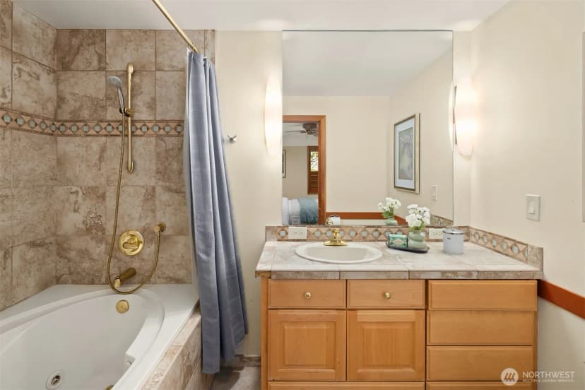 Property photo for 9418 Se 33rd Street, Mercer Island photo 27