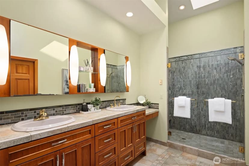 Property photo for 9418 Se 33rd Street, Mercer Island photo 19