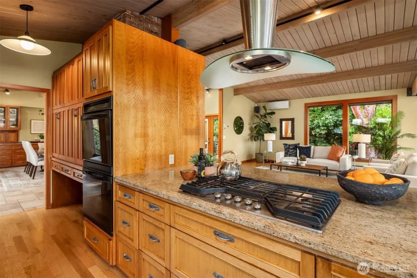 Property photo for 9418 Se 33rd Street, Mercer Island photo 13