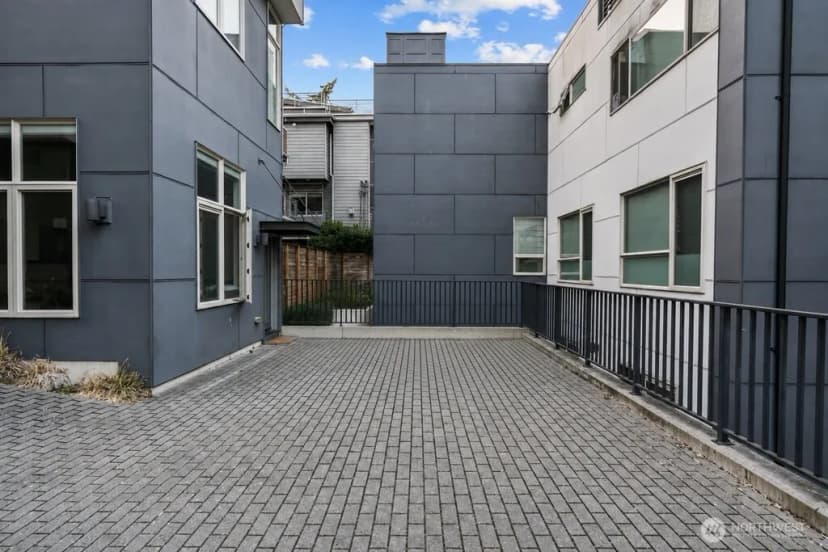 Property photo for 3818 B 23rd Avenue W #b, Seattle photo 27