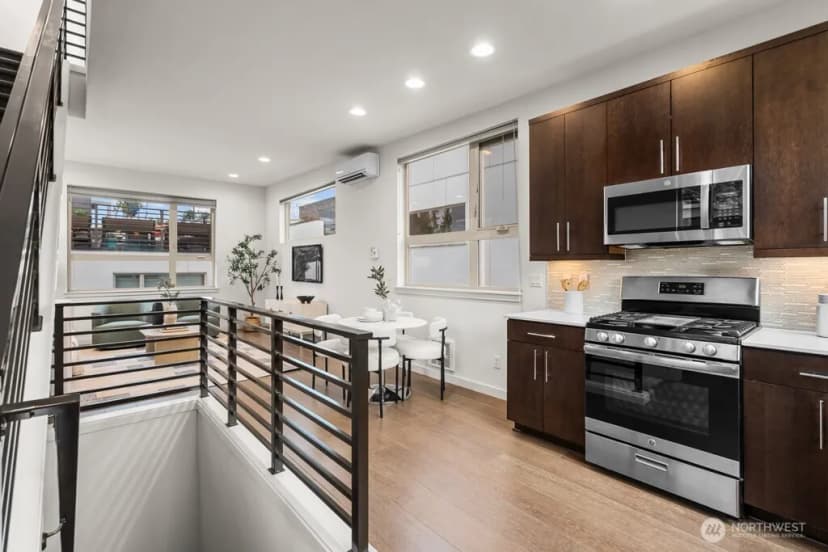 Property photo for 3818 B 23rd Avenue W #b, Seattle photo 14