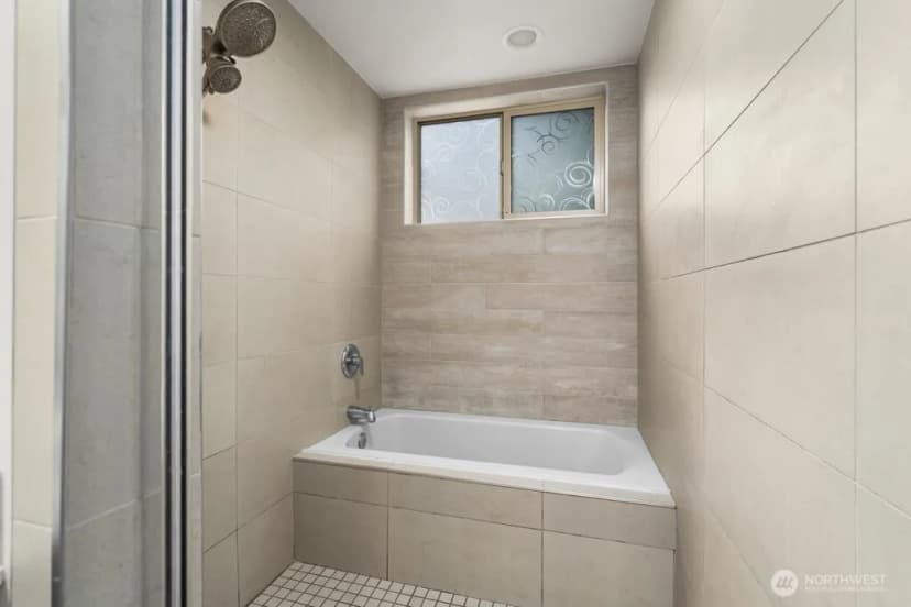 Property photo for 3818 B 23rd Avenue W #b, Seattle photo 12