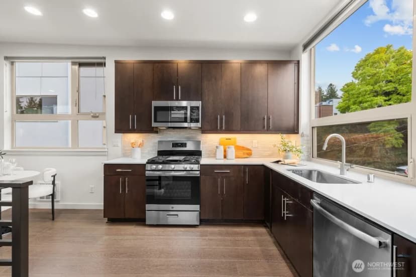 Property photo for 3818 B 23rd Avenue W #b, Seattle photo 15