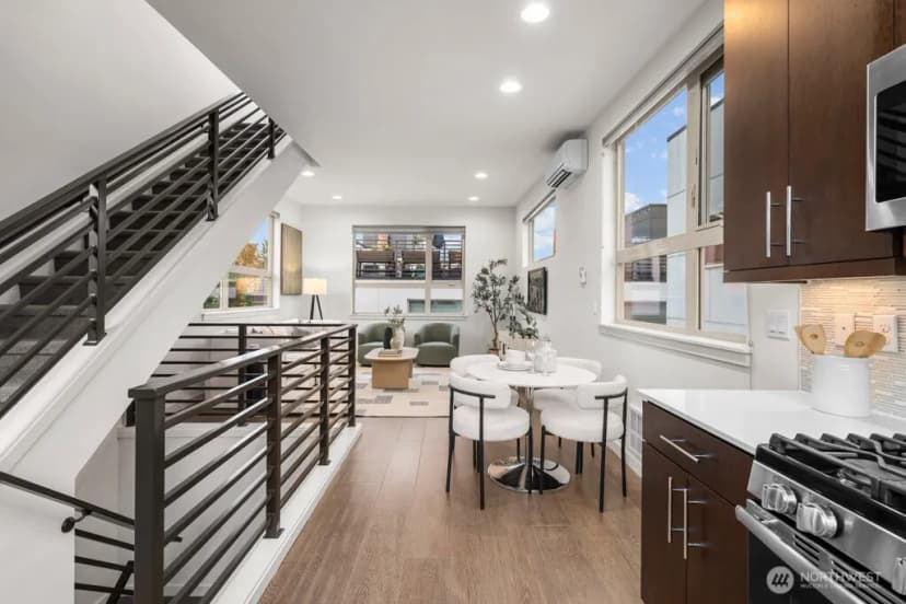 Property photo for 3818 B 23rd Avenue W #b, Seattle photo 17