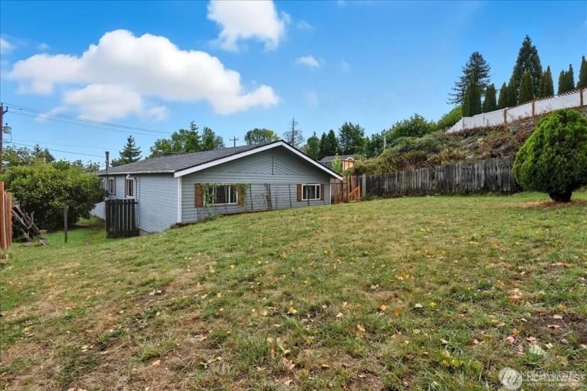 Property photo for 13633 42nd Avenue S, Tukwila photo 13