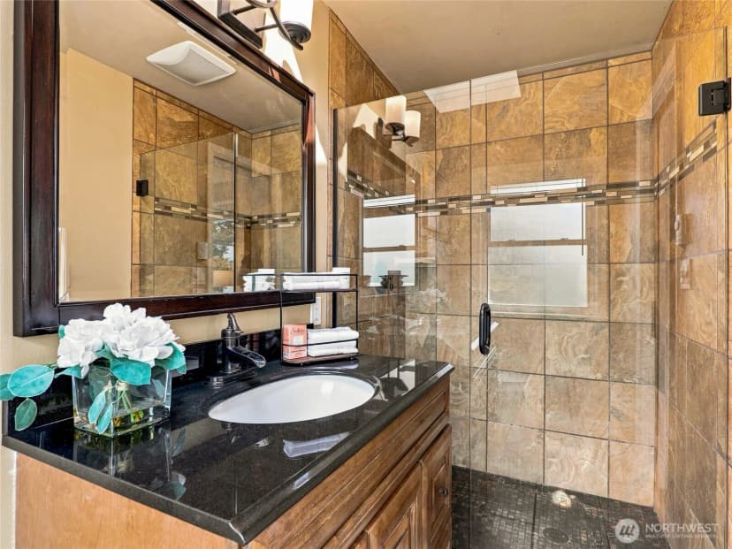 Property photo for 10404 Ne 198th Street, Bothell photo 16