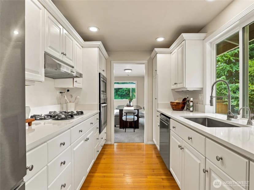 Property photo for 10404 Ne 198th Street, Bothell photo 13