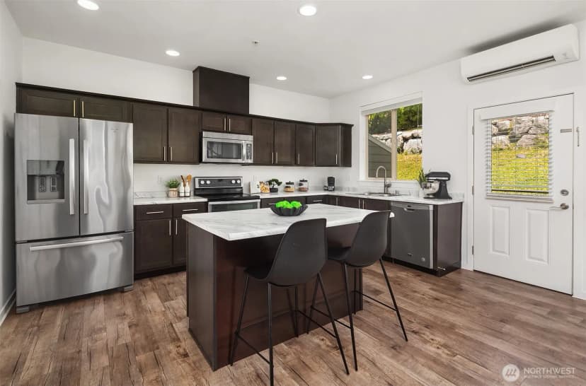 Property photo for 1900 Weaver Road #j104, Snohomish photo 9