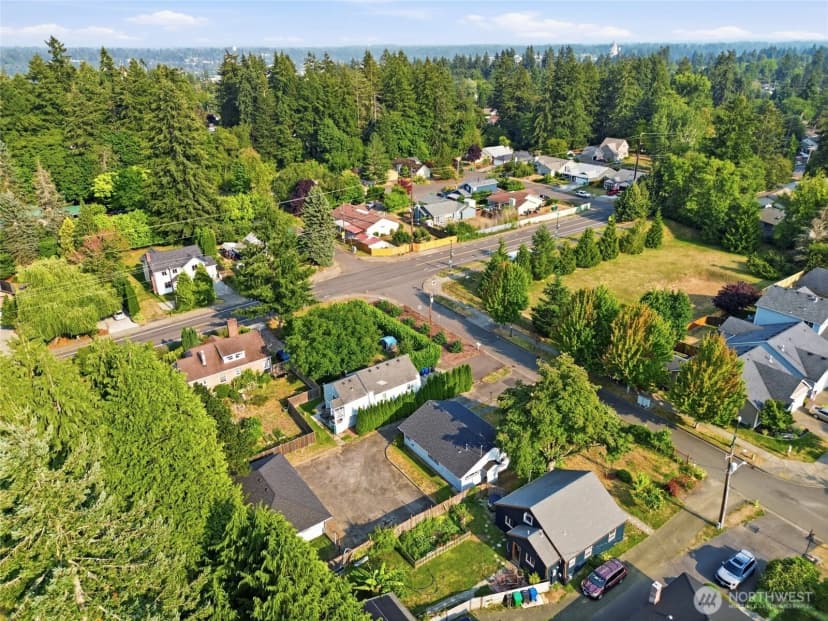 Property photo for 2016 Dickinson Avenue Nw, Olympia photo 26