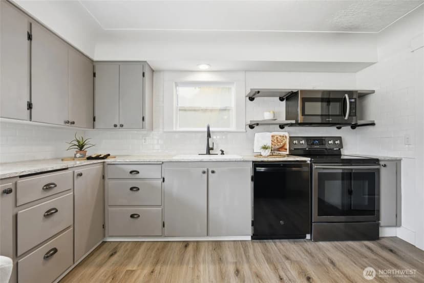 Property photo for 2016 Dickinson Avenue Nw, Olympia photo 11
