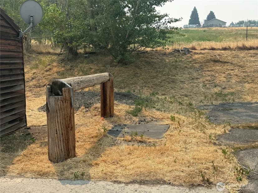 Property photo for 1200 Tibbling Road, Selah photo 27